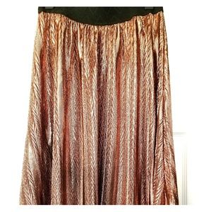 *Make an offer!* LuLaRoe Size S Elegant Lola Skirt